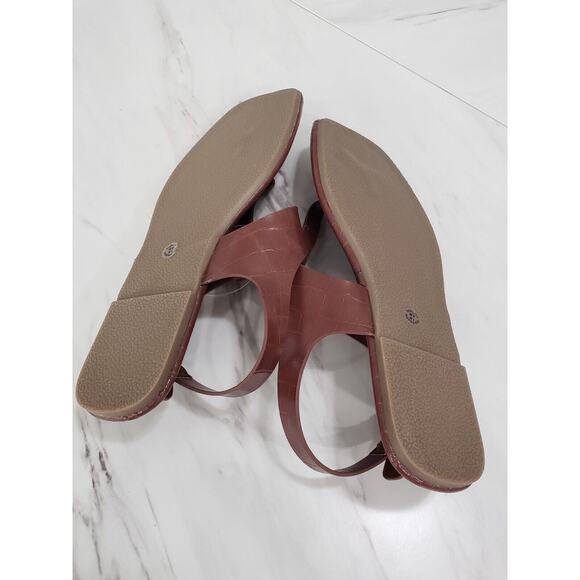 a.n.a -‎ Womens Kate T-Strap Flat Sandals Brown Cognac Faux Leather Crocodile 8 - Picture 8 of 8